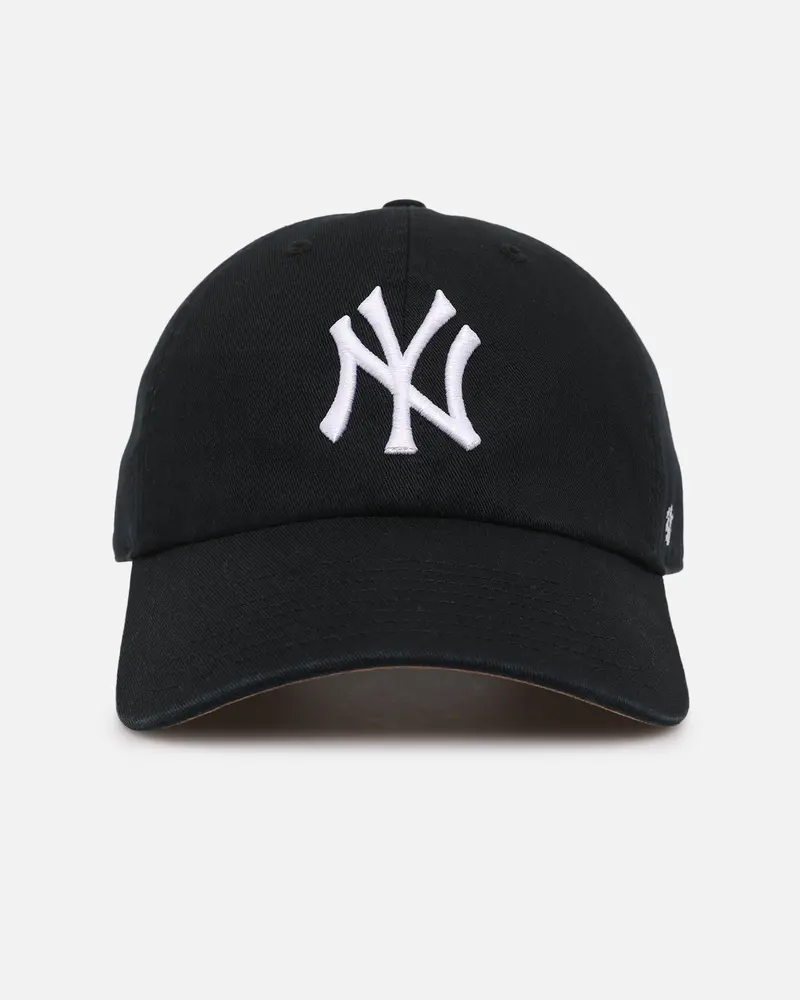 47 Brand New York Yankees 'Yankees Colour Wheel' 47 Clean Up Strapback Black 1