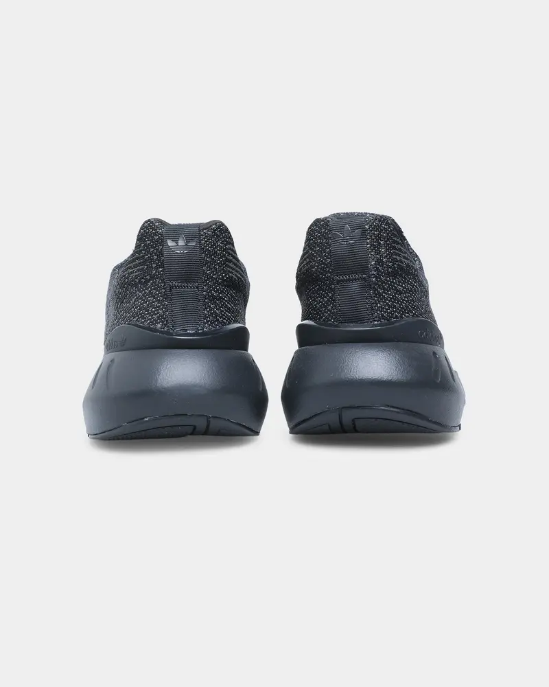 Adidas Swift Run 22 Core Black / Core Black / Grey Five 3