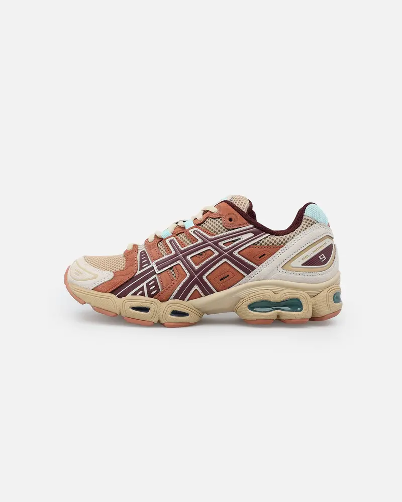 Asics Women's Gel-Nimbus 9 Dune/Port Royal 1