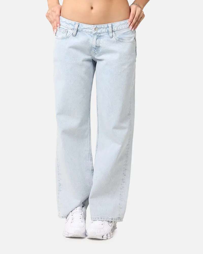 Calvin Klein Women's Extreme Low Rise Baggy Jeans Denim Light Blue 1