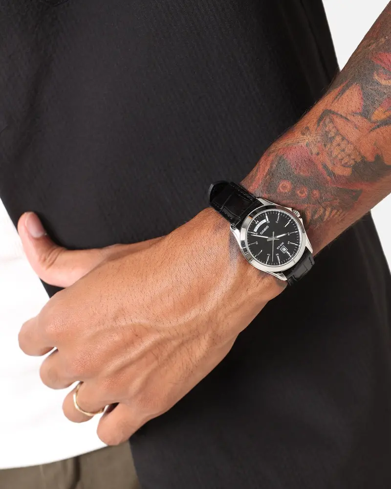 Casio Mtp-1370L-1Avdf Watch Black/Silver 1