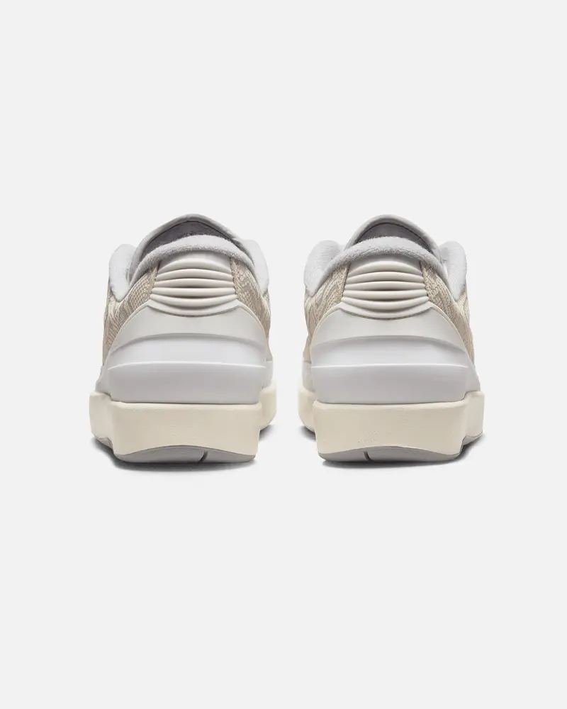 Jordan Air Jordan 2 Retro Low White/Cement Grey 3