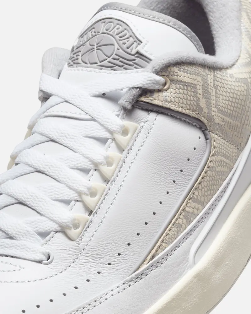 Jordan Air Jordan 2 Retro Low White/Cement Grey 6