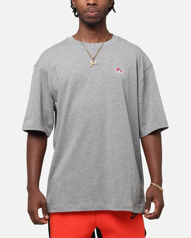 Jordan Brand Sneaker Patch Crewneck T-Shirt Carbon Heather 1