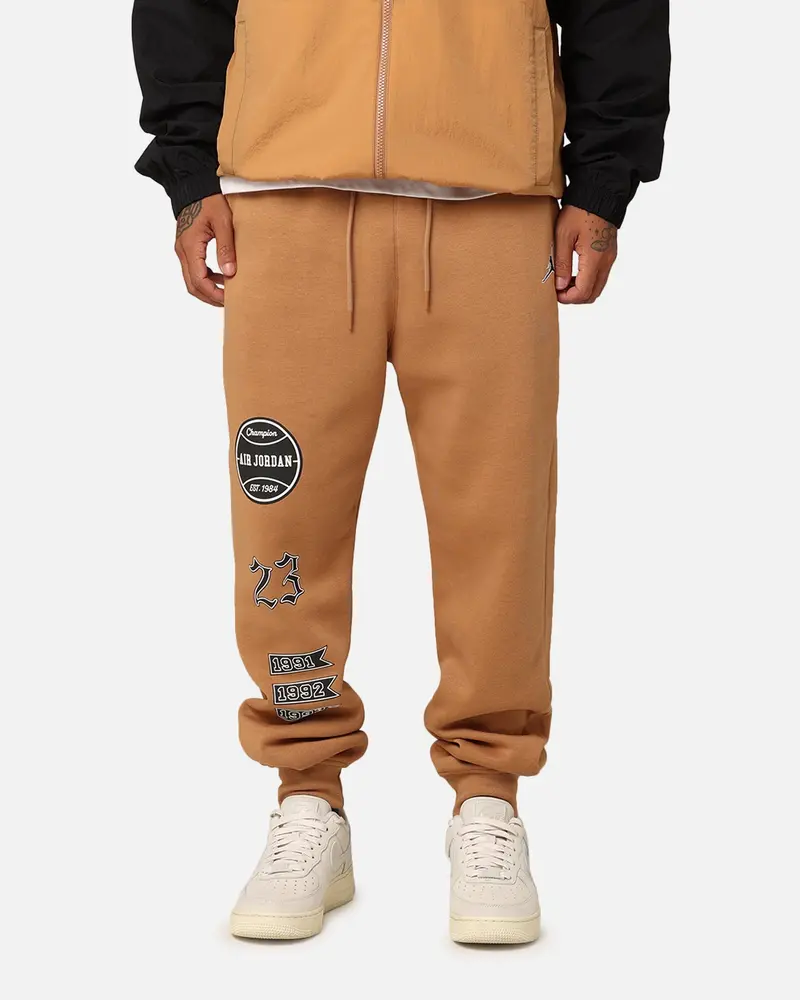 Jordan Essentials Fleece Pants Dark Brown 1