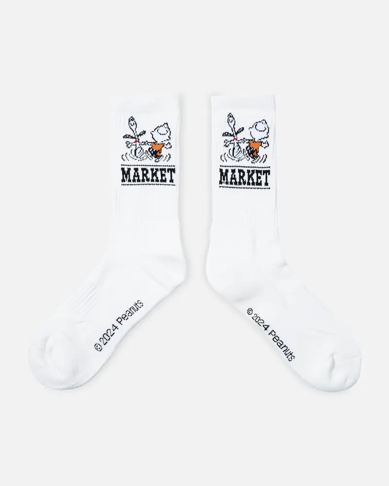 Market Peanuts Snoopy Charlie Dance Socks Ecru 1