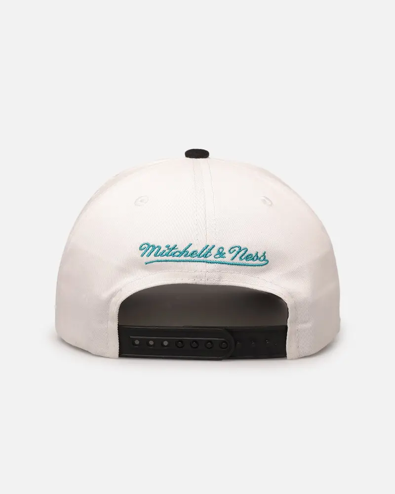 Mitchell & Ness Charlotte Hornets 'Draft Day' Pro Pinch Snapback White/Black 2