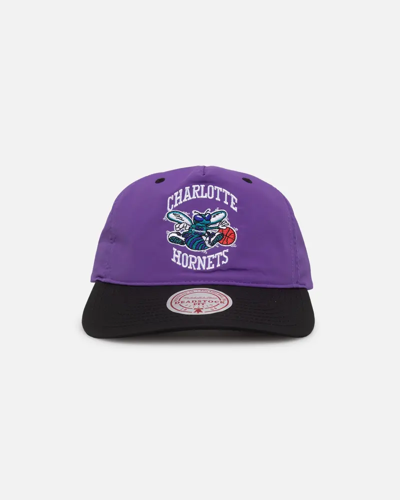 Mitchell & Ness Charlotte Hornets Nylon Deadstock 2-Tone Snapback Neon Purple/Black 1