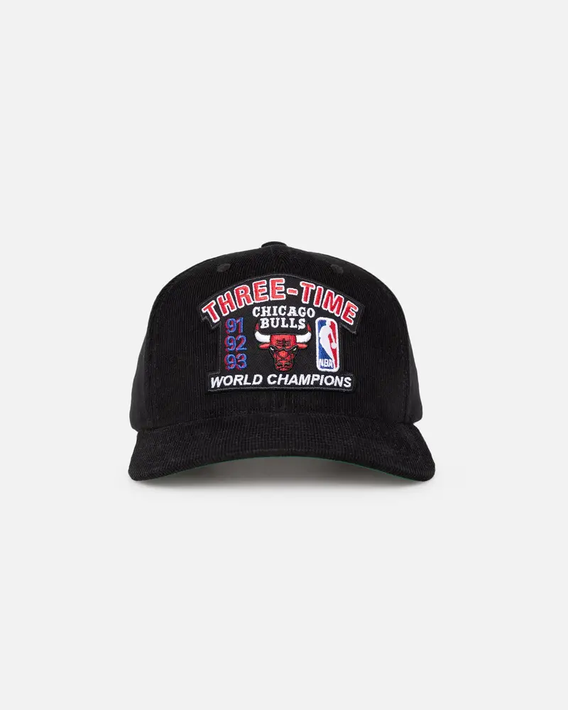 Mitchell & Ness Chicago Bulls 3 Time Og Corduroy Snapback Black 1