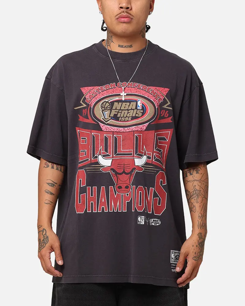 Mitchell & Ness Chicago Bulls Chisel Championship T-Shirt Black 1