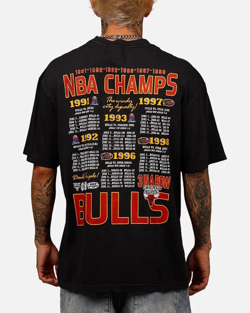 Mitchell & Ness Chicago Bulls Explode Champions T-Shirt Overdyed Black 1