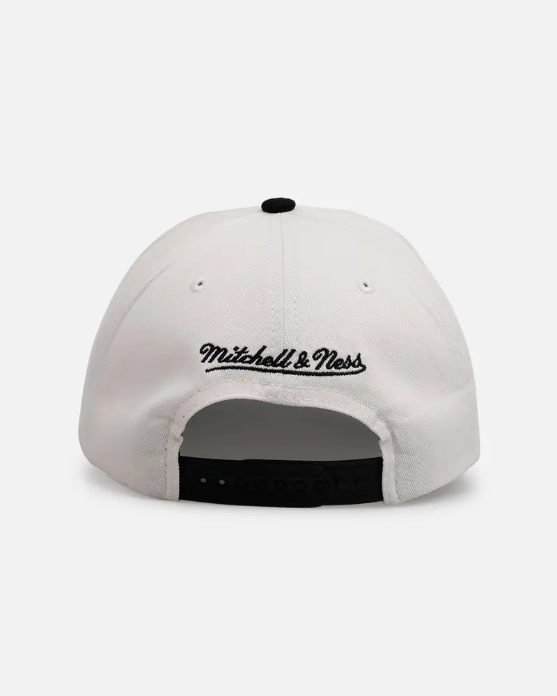 Mitchell & Ness Chicago Bulls 'Flametooth' Pro Pinch Snapback White/Black 2