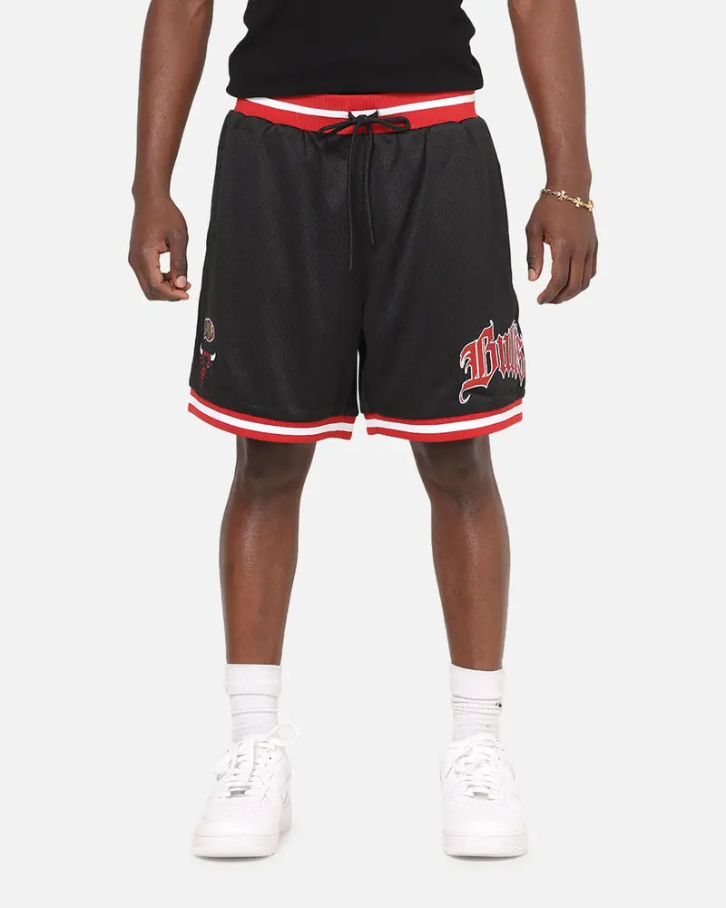 Mitchell & Ness Chicago Bulls Gothic Shorts Black 1