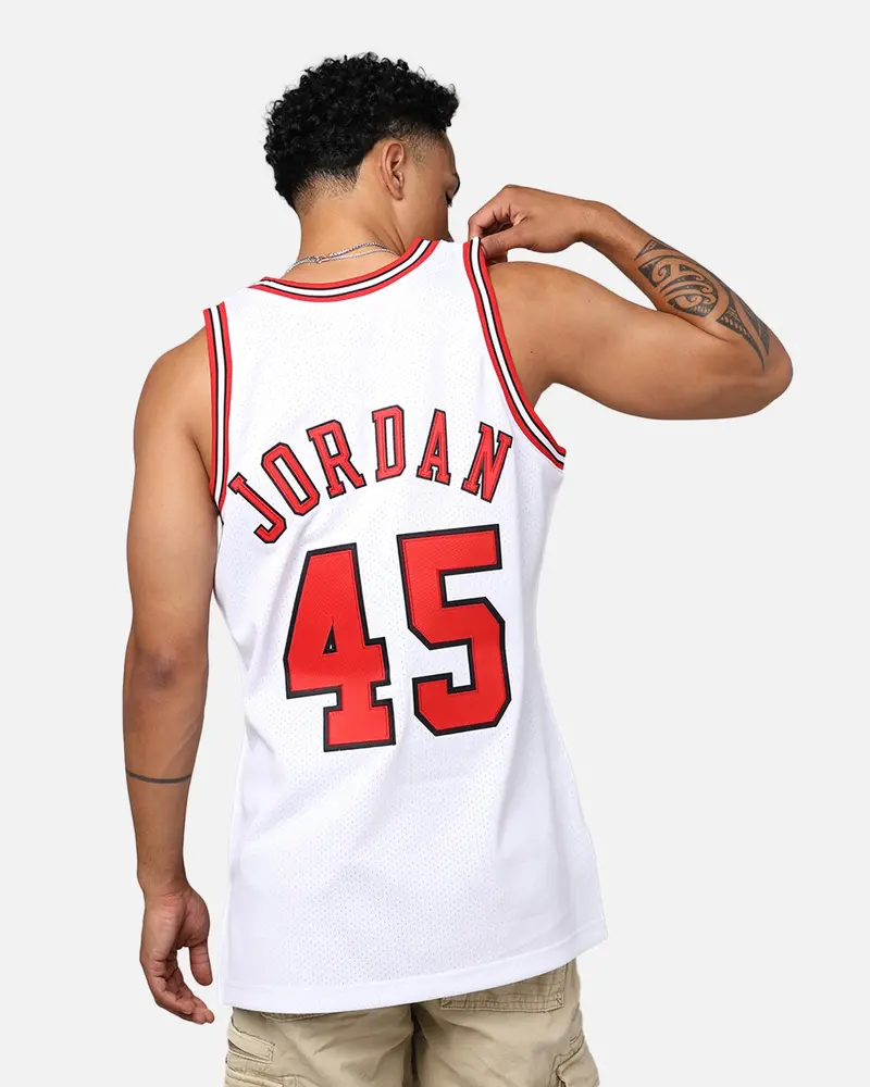 Mitchell & Ness Chicago Bulls Michael Jordan1994-95 Authentic Home Jersey White 2