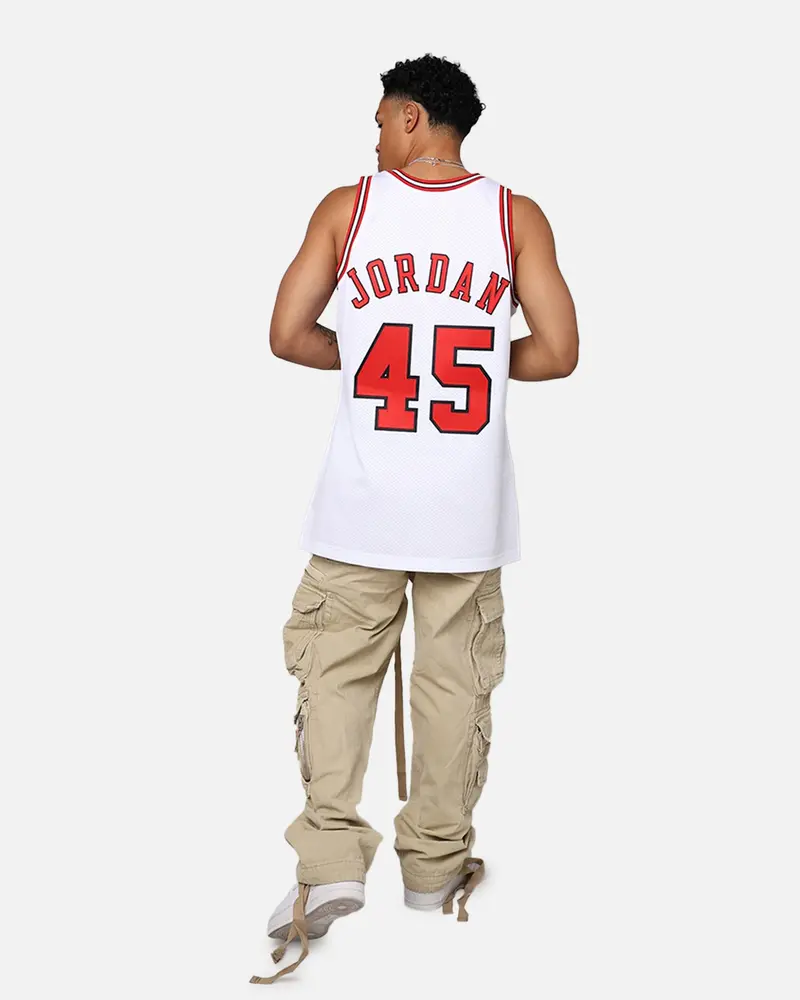 Mitchell & Ness Chicago Bulls Michael Jordan1994-95 Authentic Home Jersey White 3