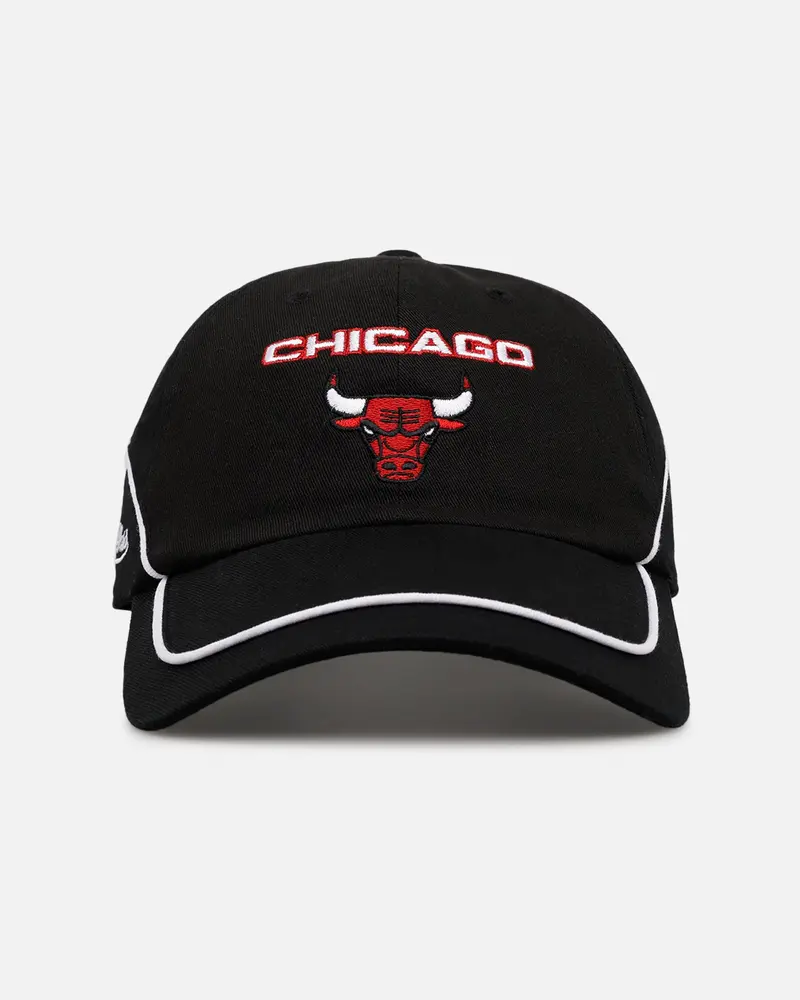 Mitchell & Ness Chicago Bulls 'Millenium' Circuit Strapback Black/Red 1
