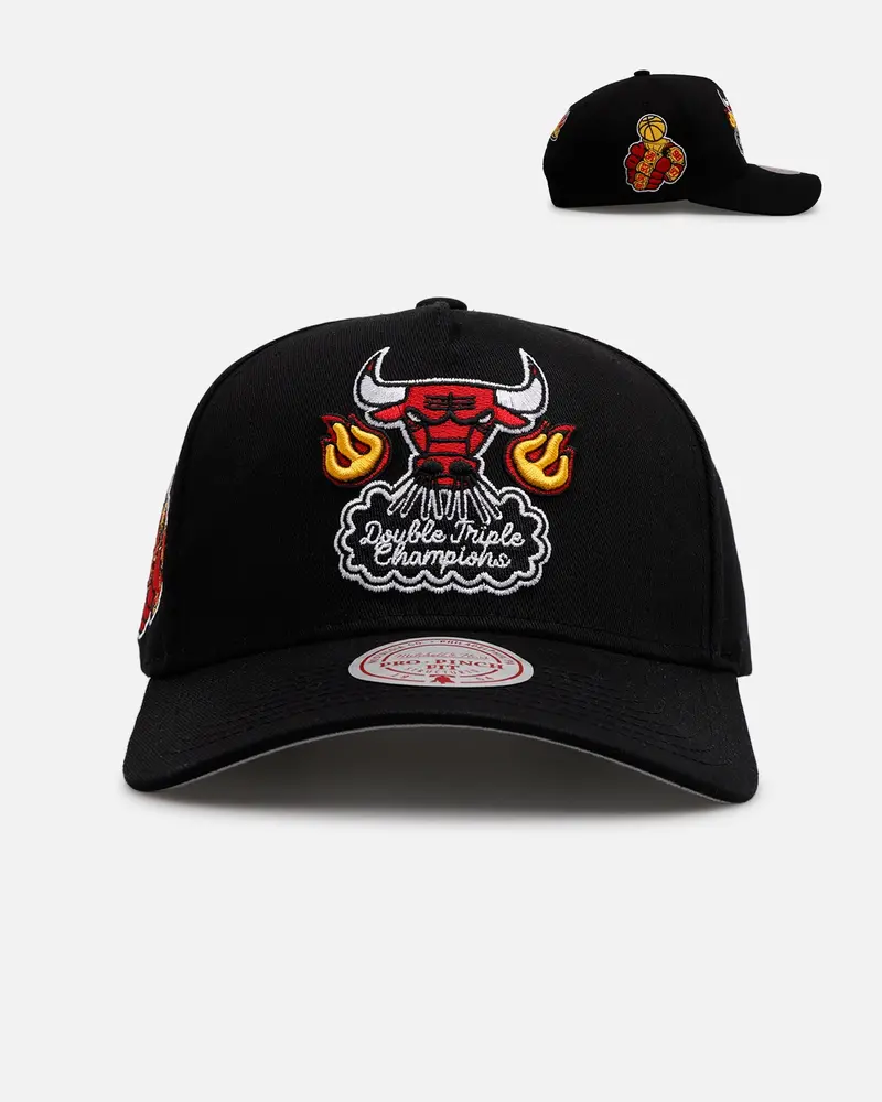 Mitchell & Ness Chicago Bulls 'On Fire' Pro Pinch Snapback Black 1