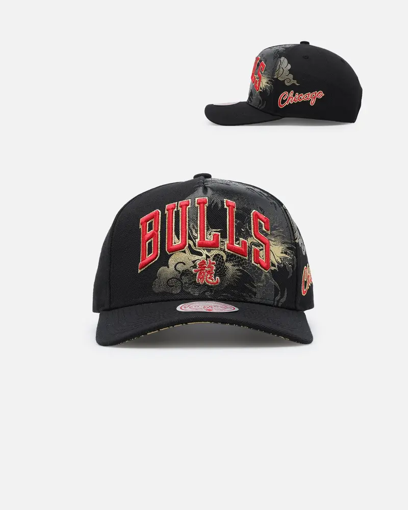 Mitchell & Ness Chicago Bulls 'Year Of The Dragon' Pro Crown Snapback Black 1