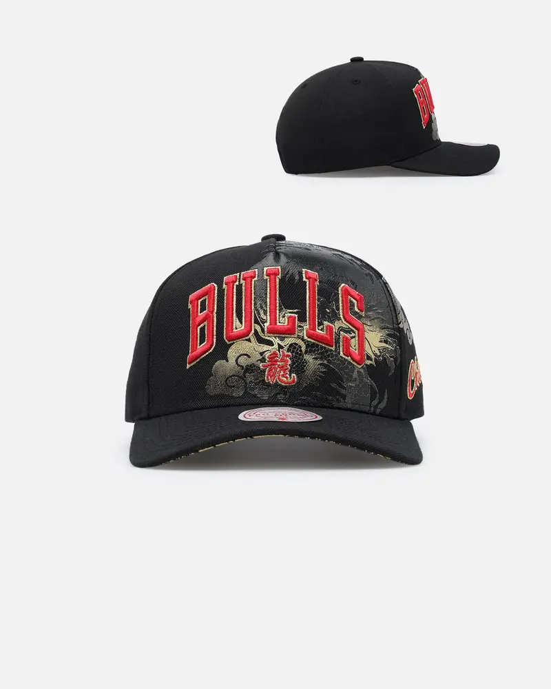 Mitchell & Ness Chicago Bulls 'Year Of The Dragon' Pro Crown Snapback Black 2