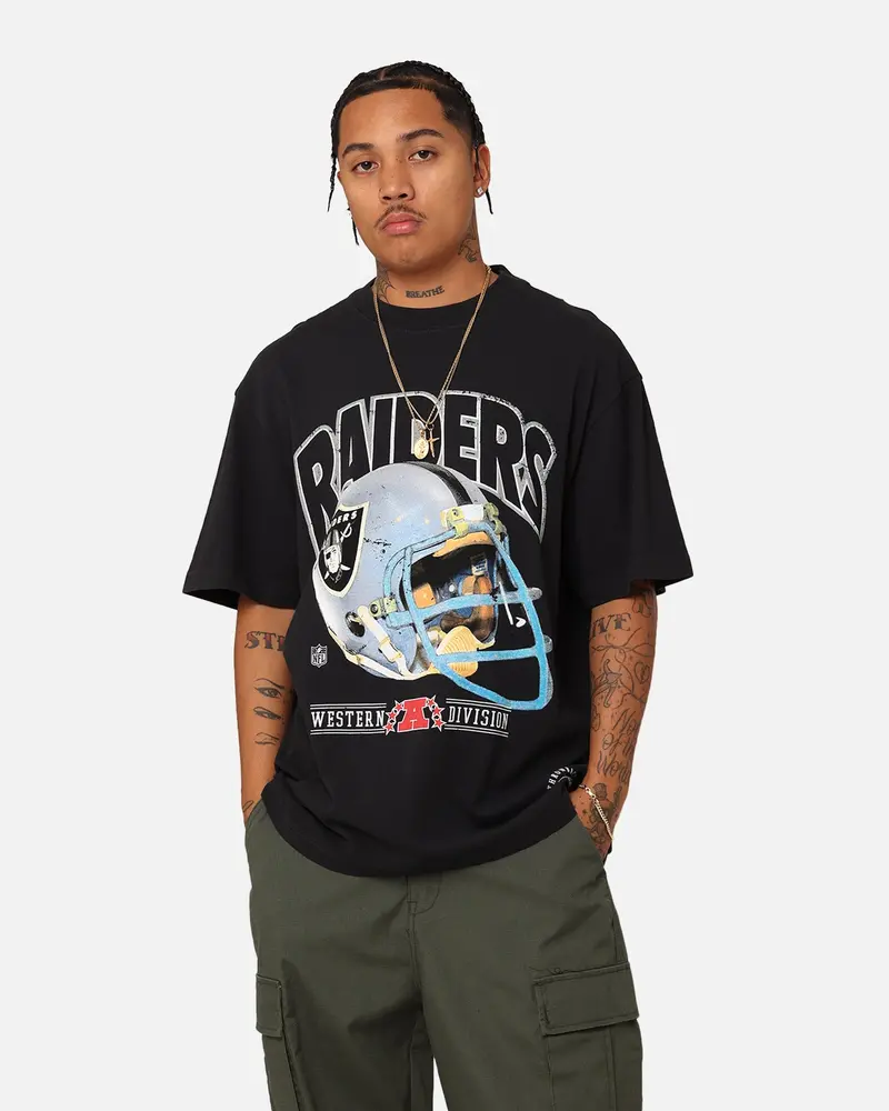 Mitchell & Ness Las Vegas Raiders Vintage Helmet T-Shirt Faded Black 1