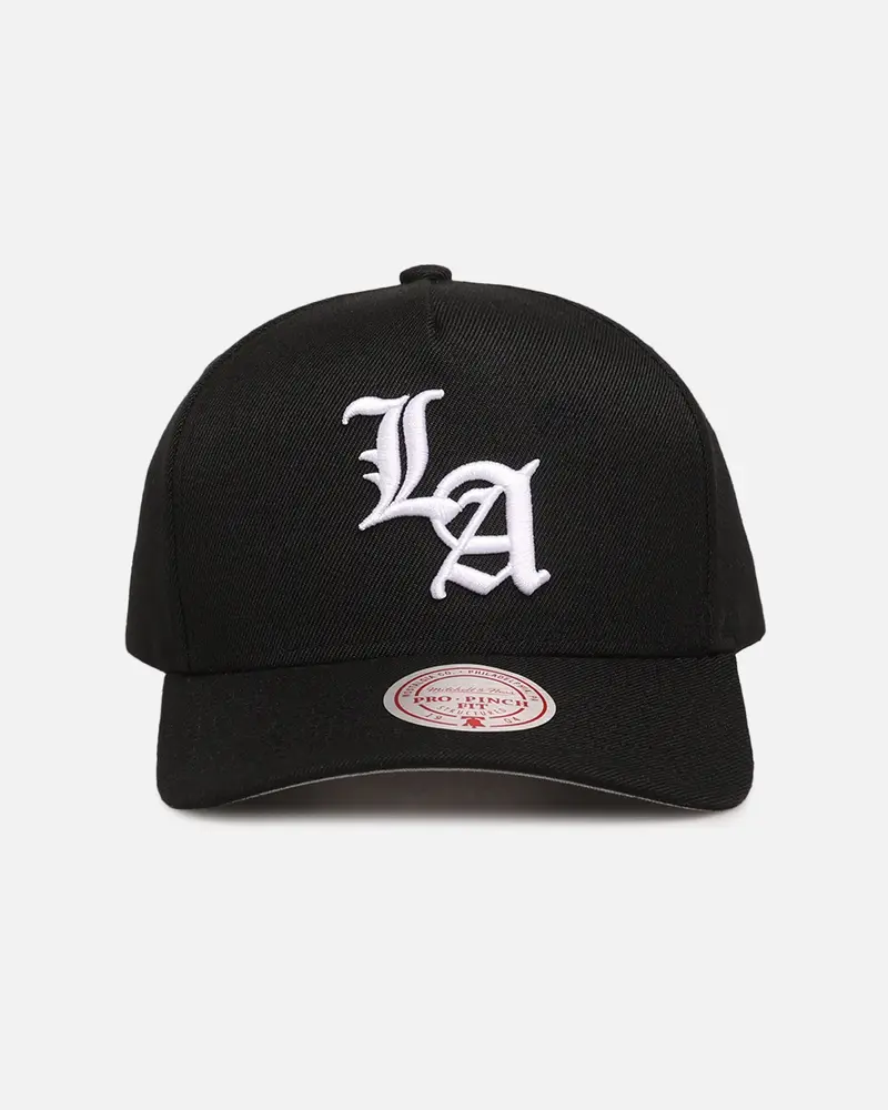 Mitchell & Ness Los Angeles Lakers 'Gothic Letter' Pro Pinch Snapback Black 1