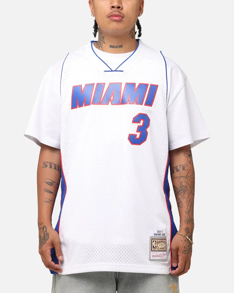 Mitchell & Ness Miami Heat Dwyane Wade #3 'Flags Collection' Jersey White 1