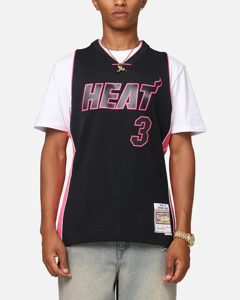 Mitchell & Ness Miami Heat Dwyane Wade 'Volt' 2005 Swing Jersey Black/Pink 1