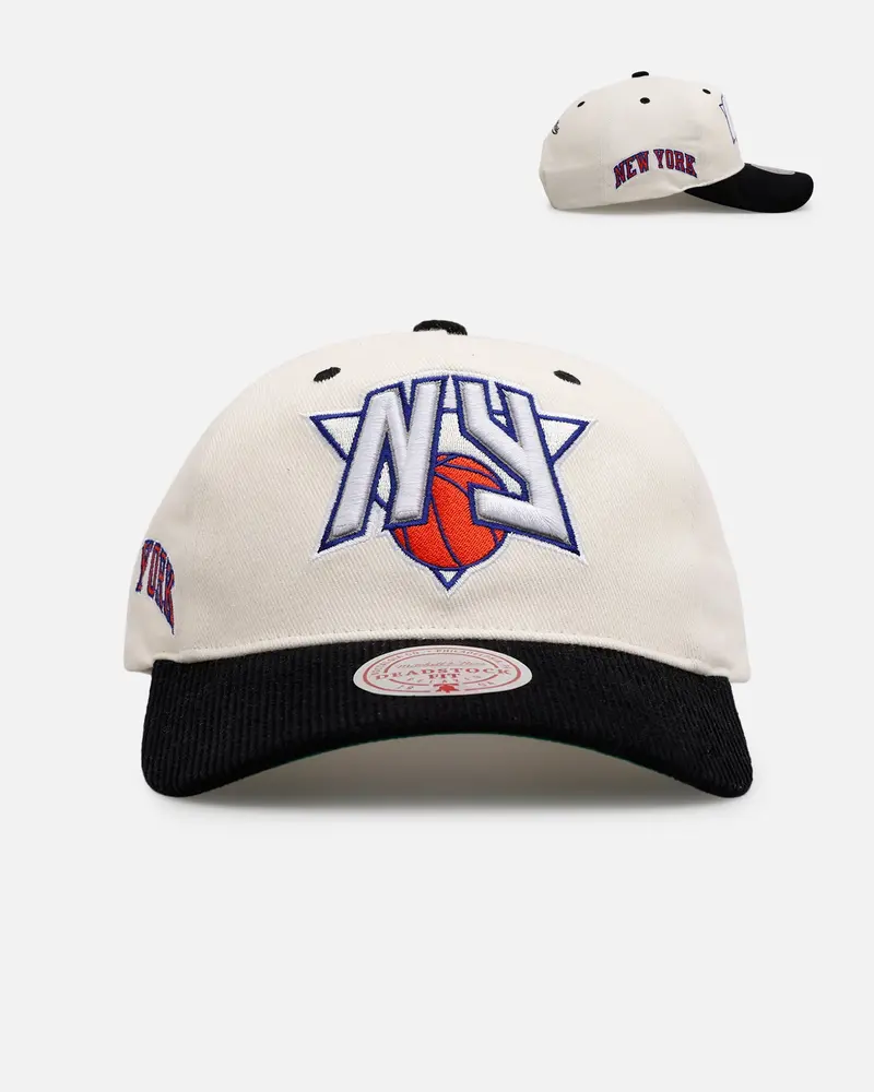 Mitchell & Ness New York Knicks 'Worldwide' Deadstock Snapback Egret 1