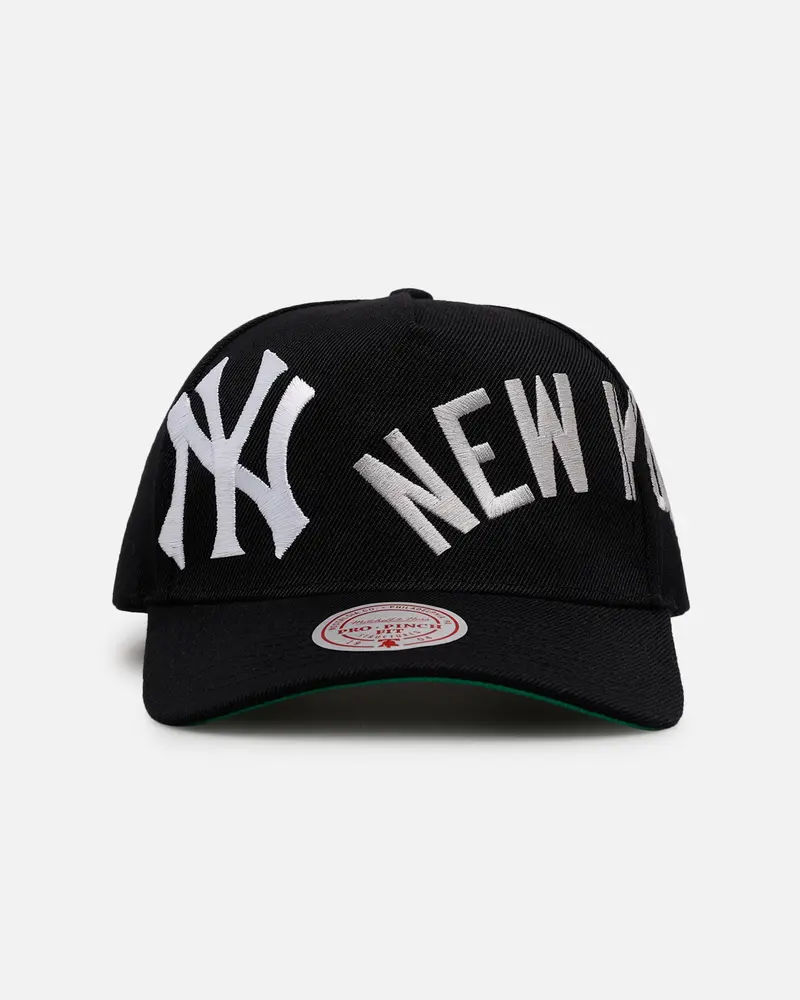 Mitchell & Ness New York Yankees 'Busted' Pro Pinch Snapback Black 1