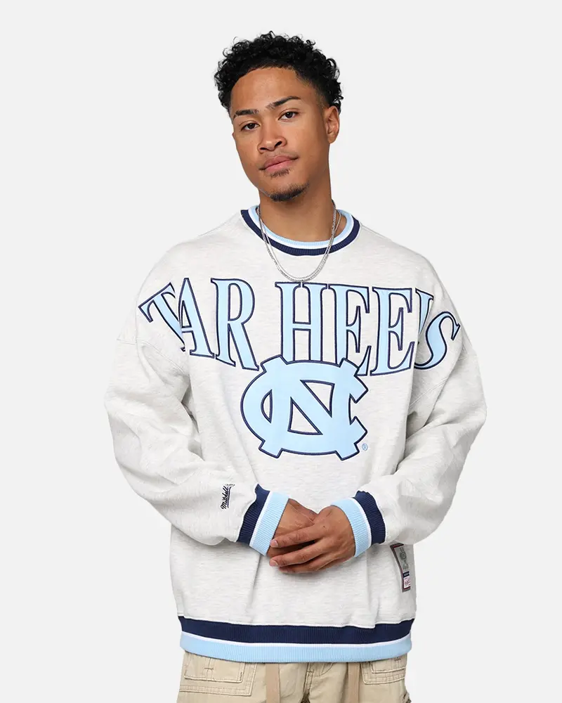 Mitchell & Ness North Carolina Tar Heels Shooting Crewneck Silver Marle 1