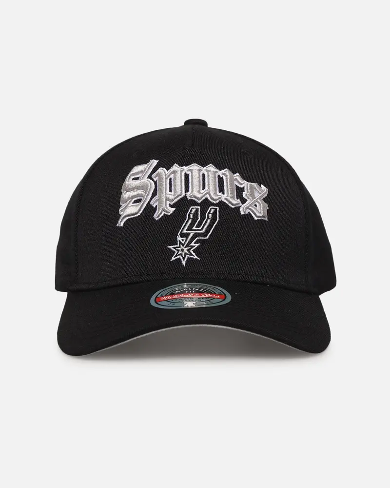 Mitchell & Ness San Antonio Spurs 'Old English Classic' Mvp Snapback Black 1