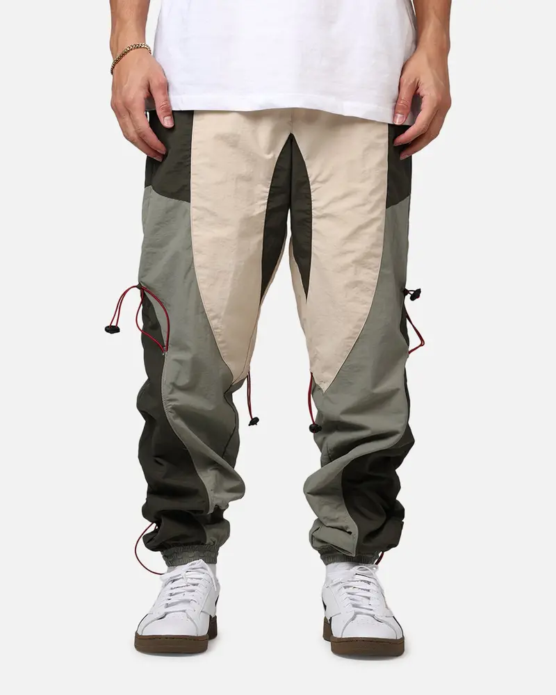 Mnml Active Windbreaker Joggers Olive 1