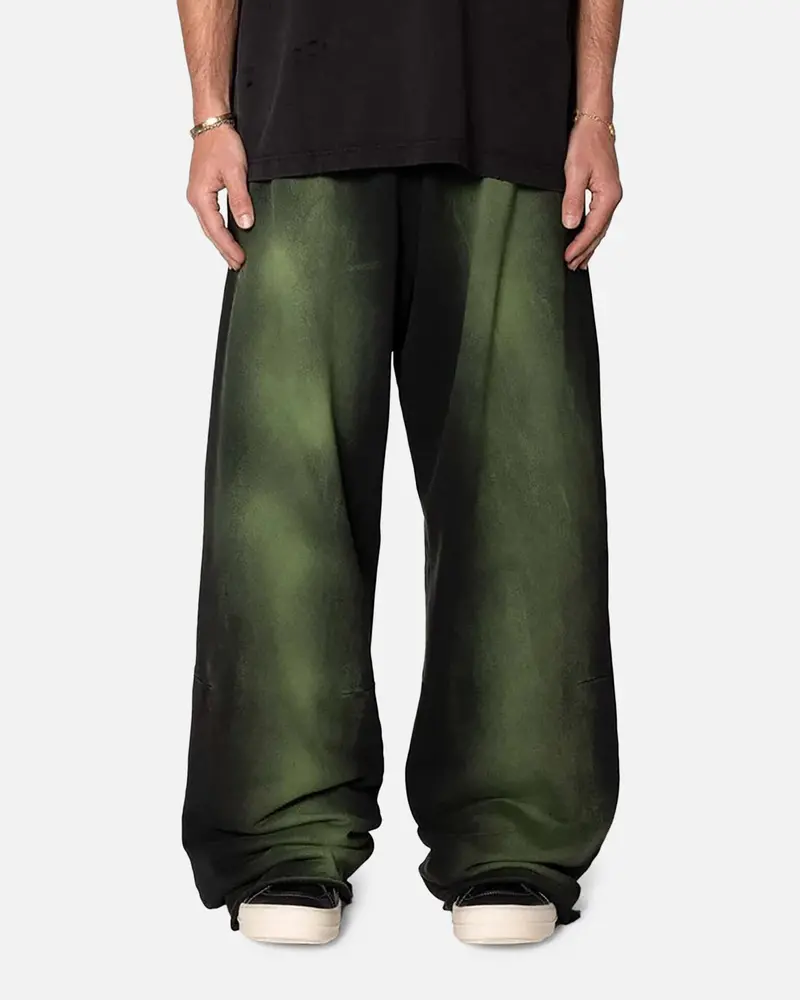 Mnml Sprayed Ultra Baggy Sweatpants Olive/Black 1