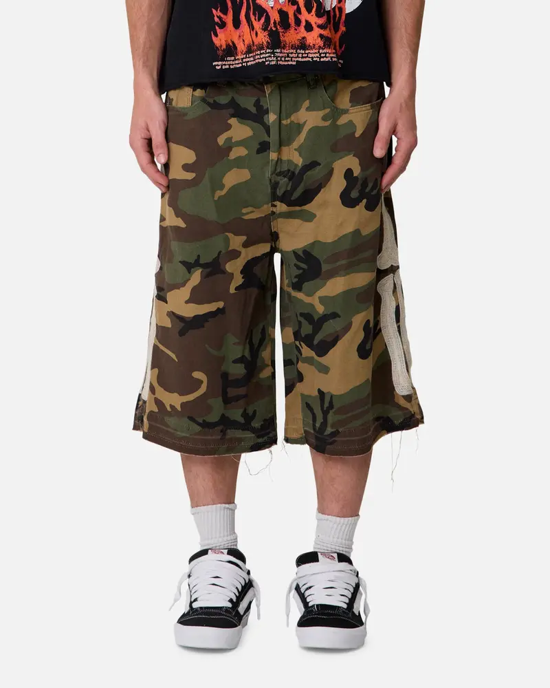 Mnml Ultra Baggy Bone Shorts Camo 1