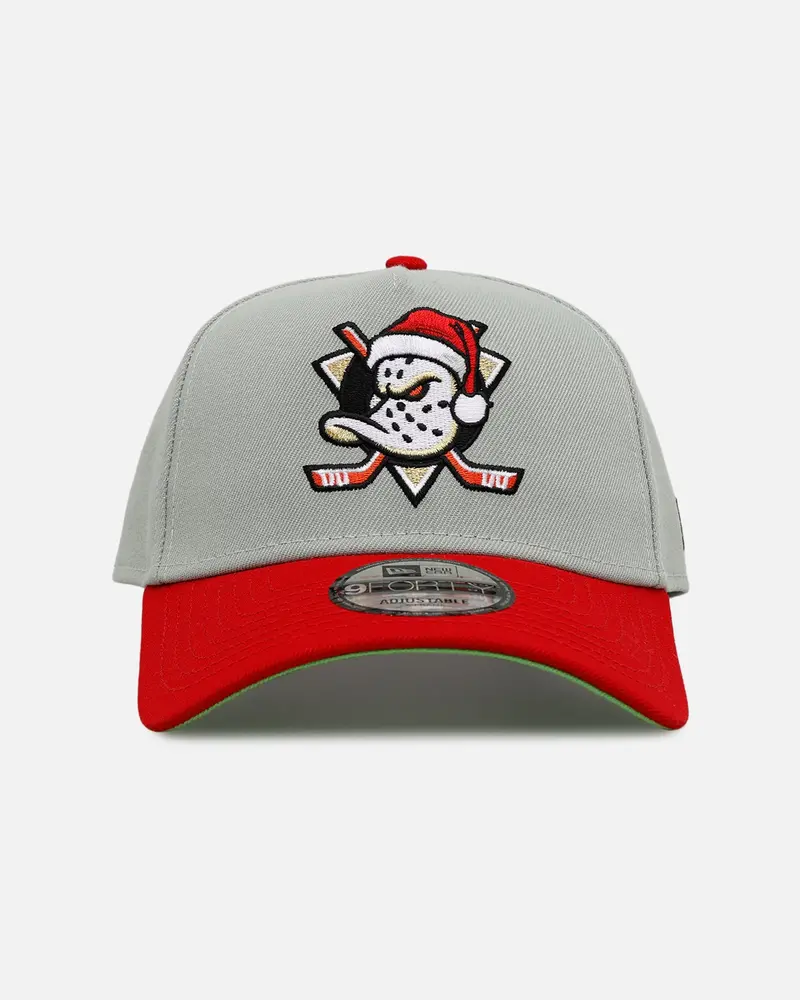 New Era Anaheim Ducks 'All I Want For Christmas' 9Forty A-Frame Snapback Green/Red 1