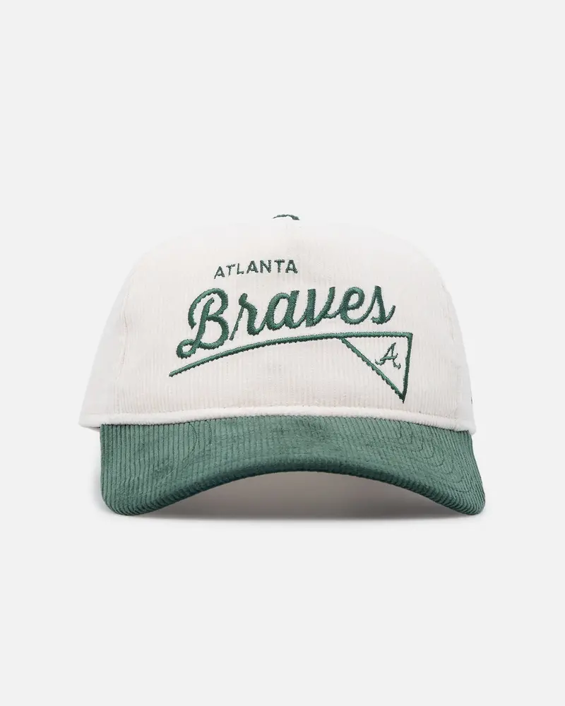 New Era Atlanta Braves 'Heritage Golf' Pre-Curved Golfer Snapback Chrome White 1