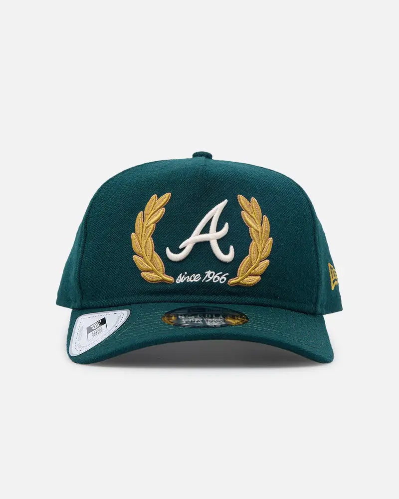 New Era Atlanta Braves 'Heritage Golf' Pre-Curved Golfer Snapback Cilantro Green 1