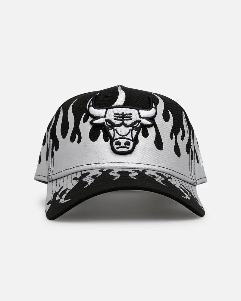 New Era Chicago Bulls 'Metallic Flames' 9Forty A-Frame Snapback Black/Silver 1