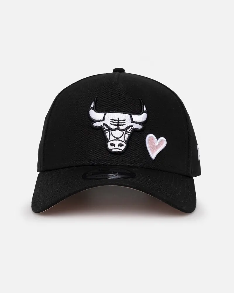 New Era Chicago Bulls 'Pink Satin Hearts' 9Forty A-Frame Snapback Black/White 1
