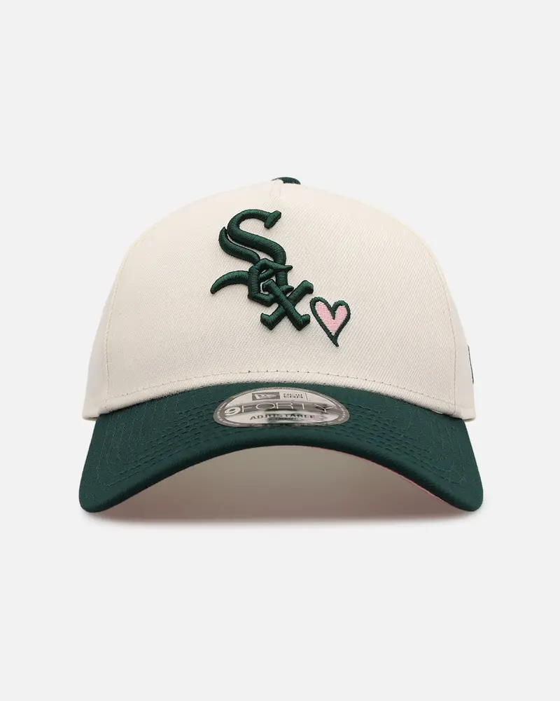 New Era Chicago White Sox 'Pink Satin Hearts Green' 9Forty A-Frame Snapback Chrome/Dark Green 1