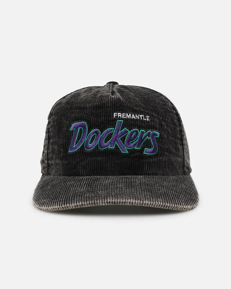 New Era Fremantle Dockers 'Washed Corduroy' Pre-Curved Golfer Snapback Black/Kelly Green 1