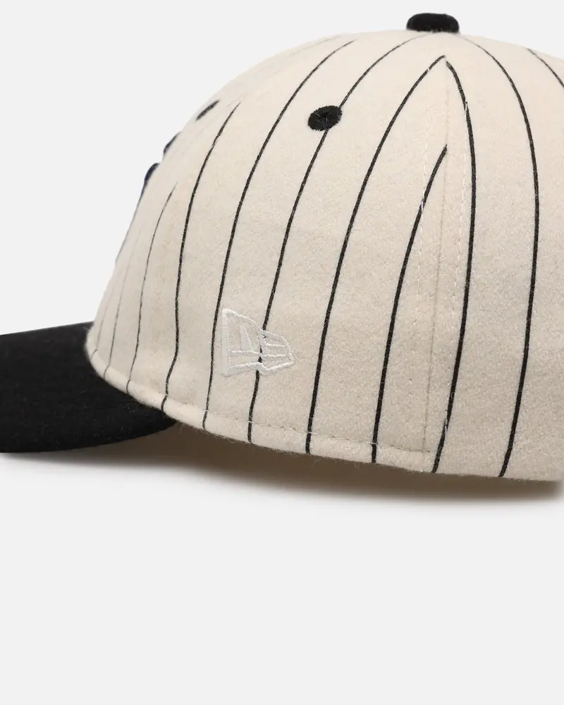 New Era New York Yankees 9Fifty Retro Crown Strapback Off White/Black 2