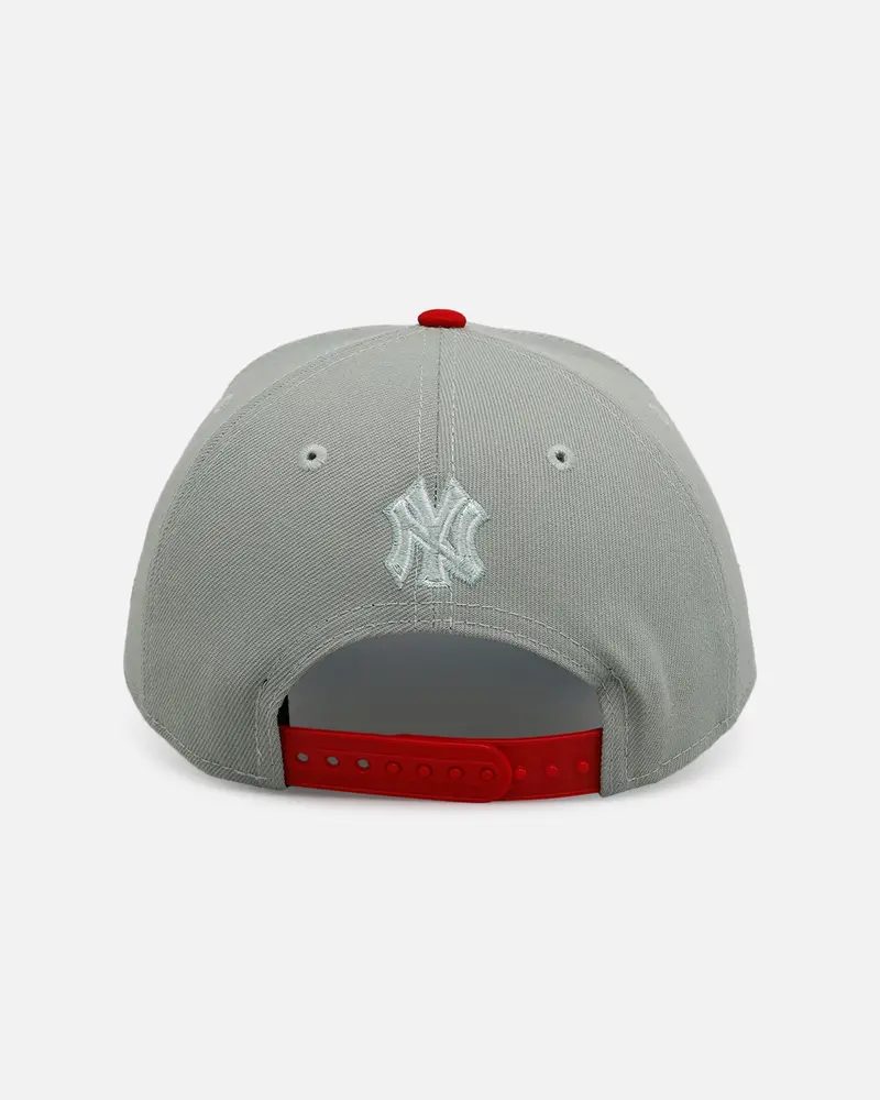 New Era New York Yankees 'All I Want For Christmas' 9Forty A-Frame Snapback Green/Red 2