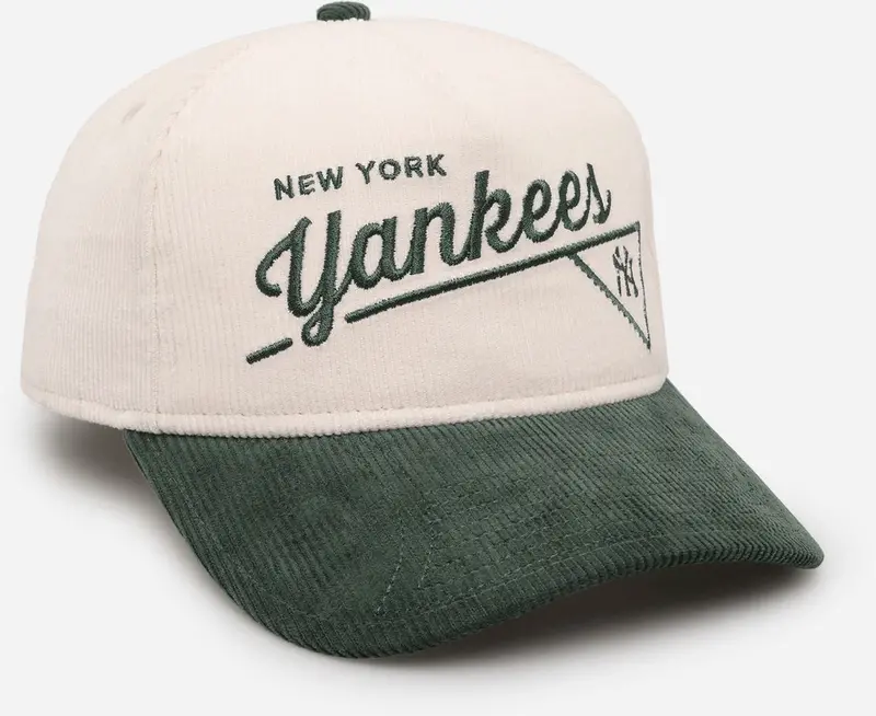 New Era New York Yankees 'Heritage Golf' Pre-Curved Golfer Snapback Chrome White 1