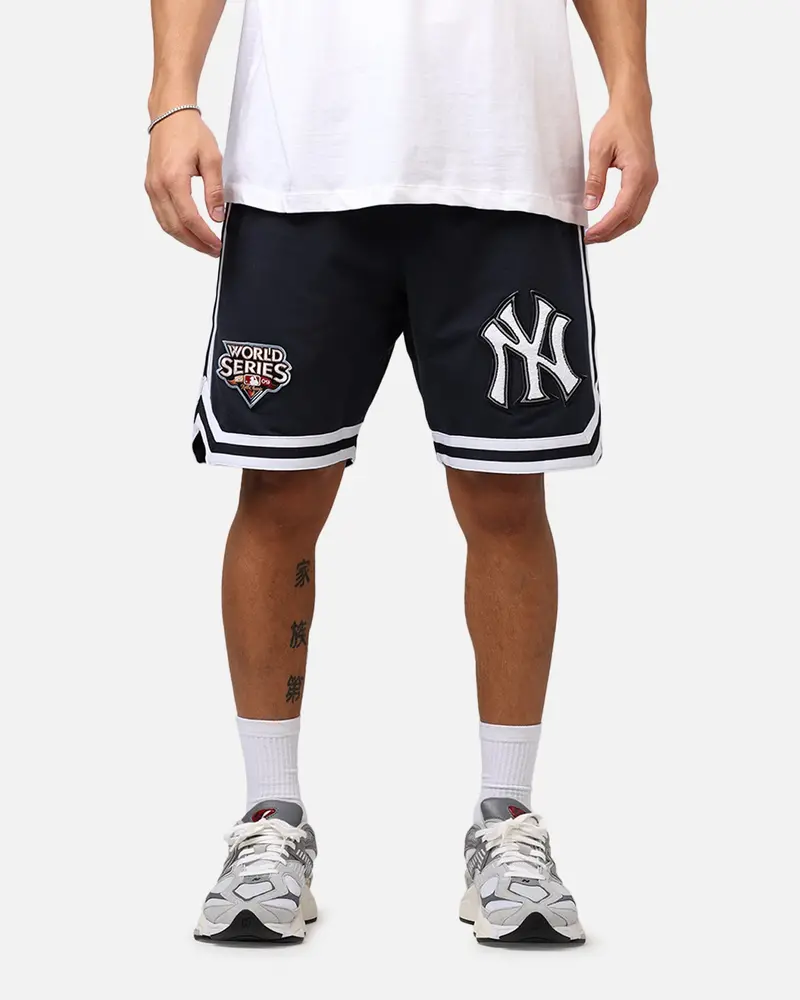 New Era New York Yankees 'Logo Select Official Team Colors' Shorts Otc 1