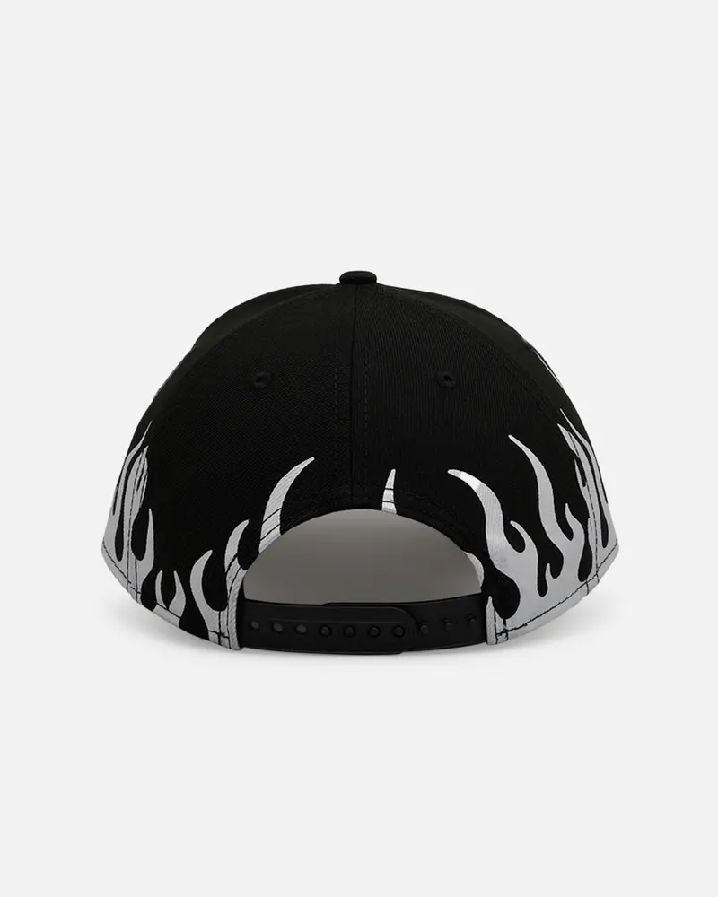 New Era New York Yankees 'Metallic Flames' 9Forty A-Frame Snapback Black/Silver 2