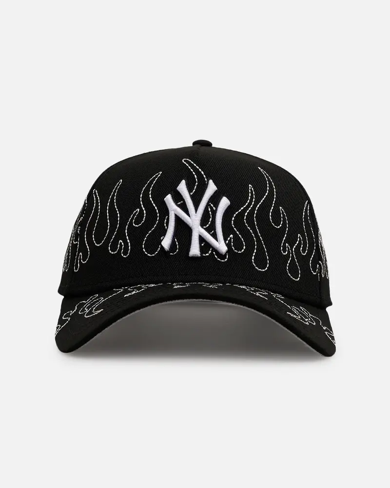 New Era New York Yankees 'Outline Flames' 9Forty A-Frame Snapback Black 1