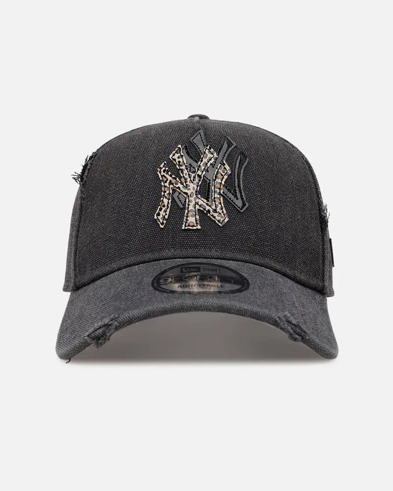 New Era New York Yankees 'Patent Leather' 9Forty A-Frame Strapback Washed Black 1