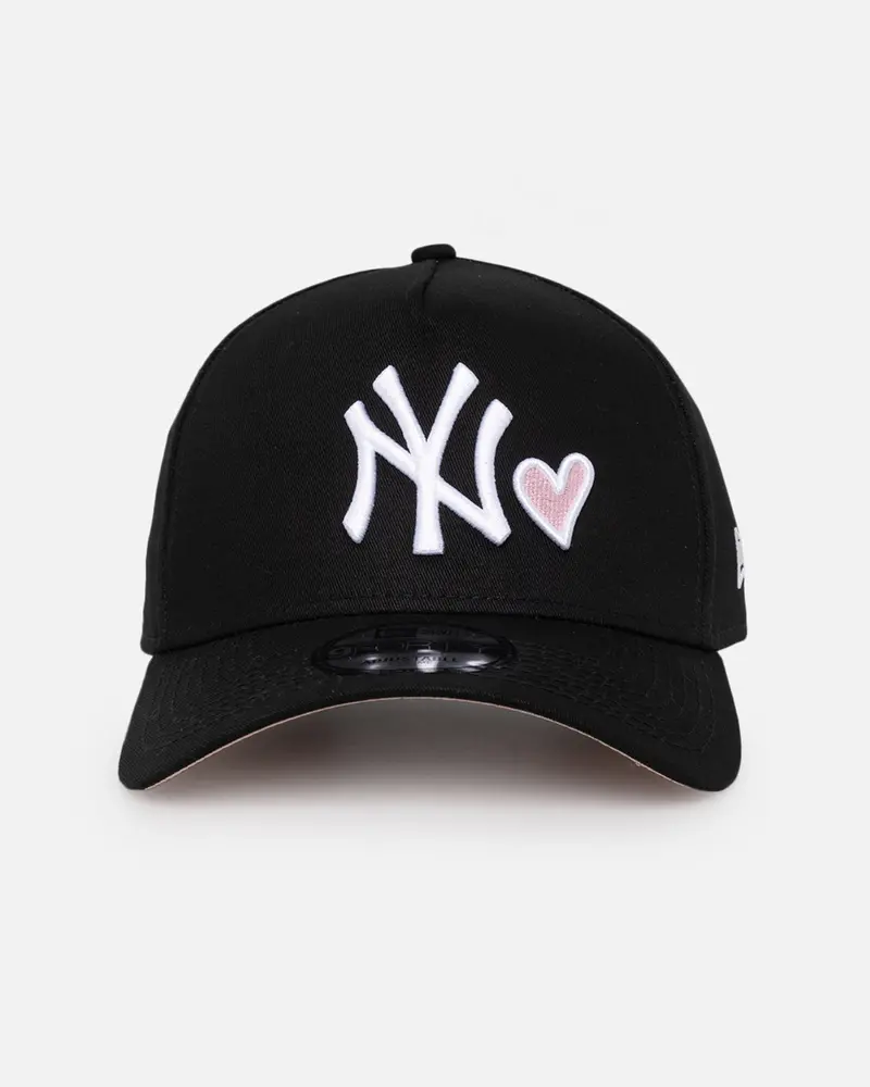 New Era New York Yankees 'Pink Satin Hearts' 9Forty A-Frame Snapback Black/White 1