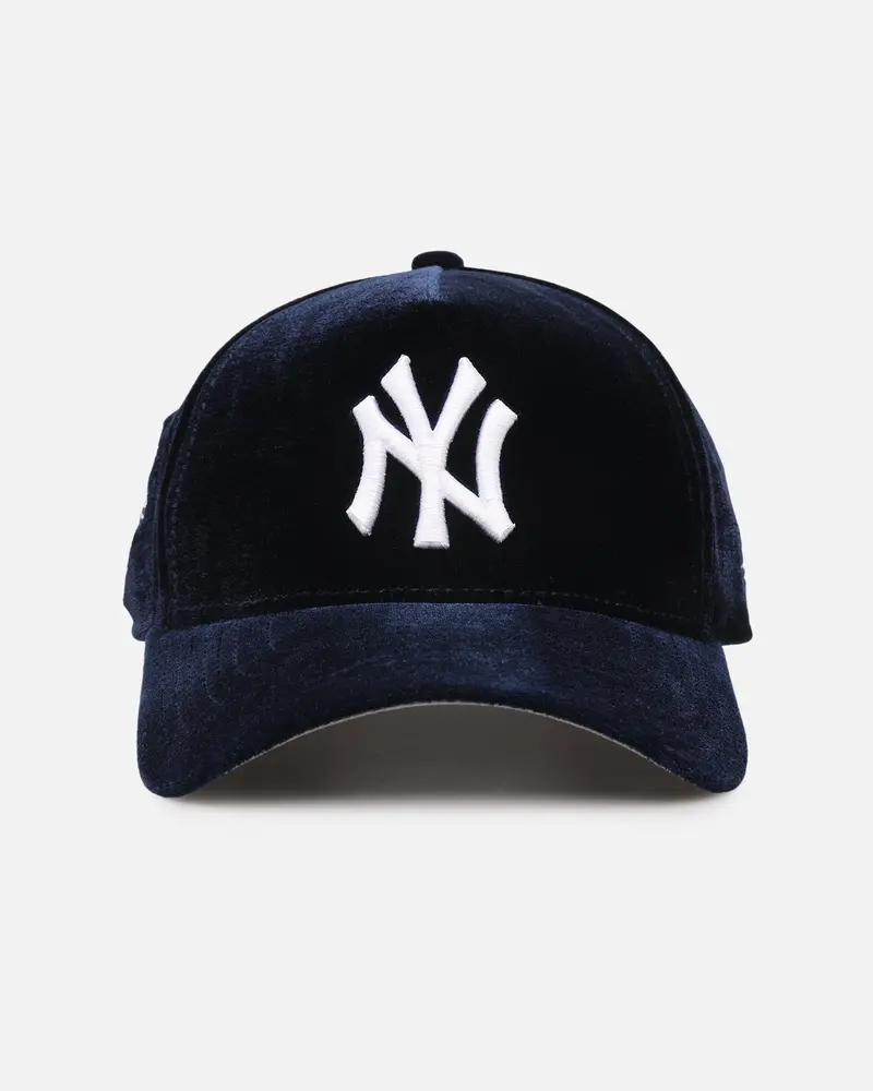 New Era New York Yankees 'Velvet Official Team Color' 9Forty A-Frame Snapback Navy 1